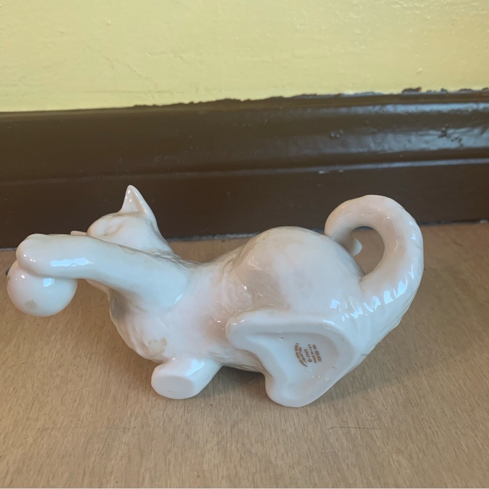 LENOX Cat Figurine Porcelain Playful Kitten Ball HandPainted Vintage Collectible - Picture 5 of 8